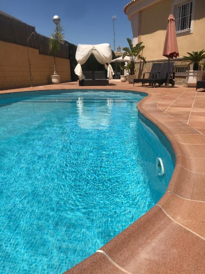 Vickys Villa Puerto Marino Экстерьер фото